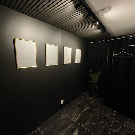 Andalsnes Underground Flat Apartment Екстериор снимка