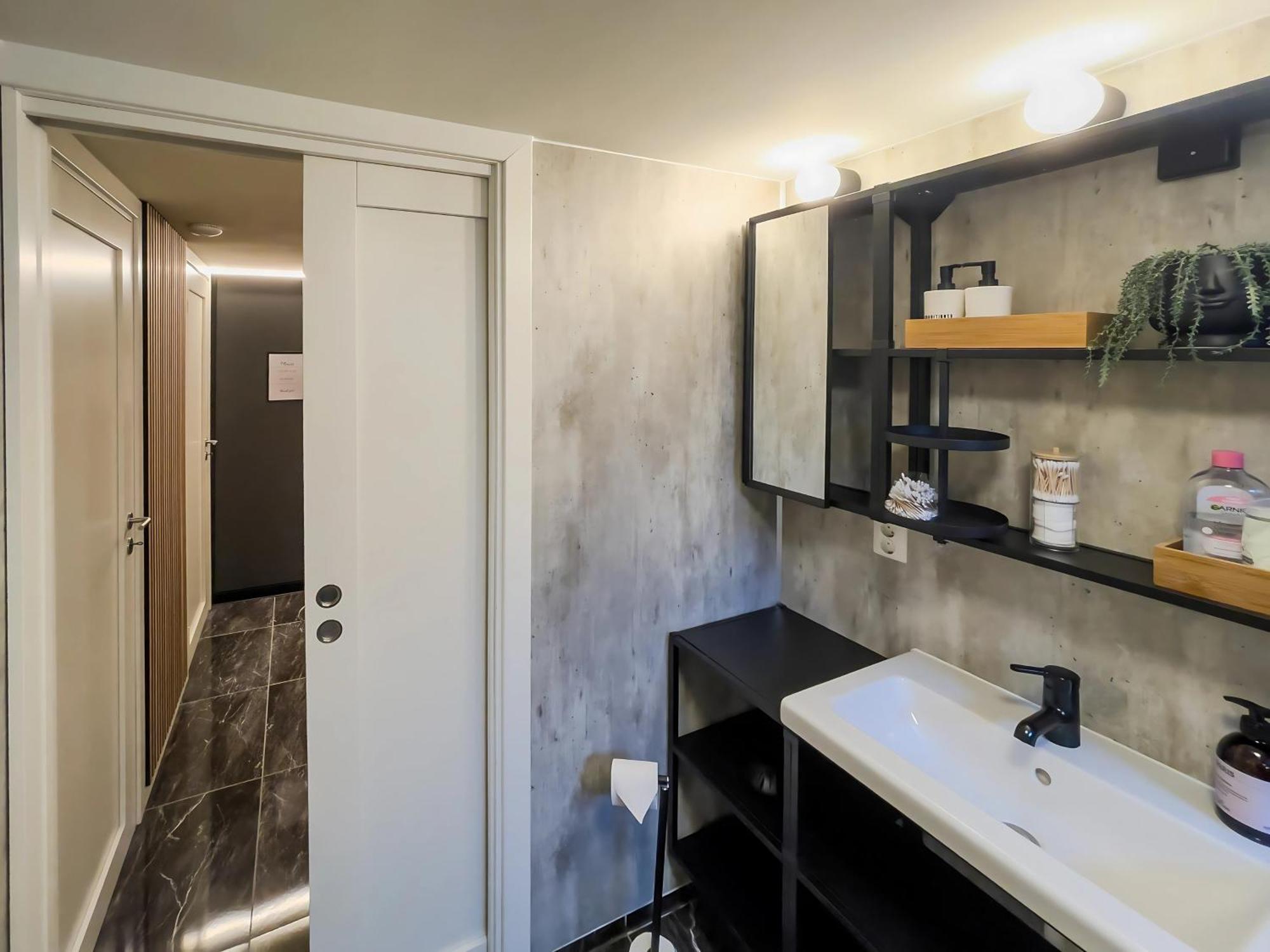 Andalsnes Underground Flat Apartment Екстериор снимка