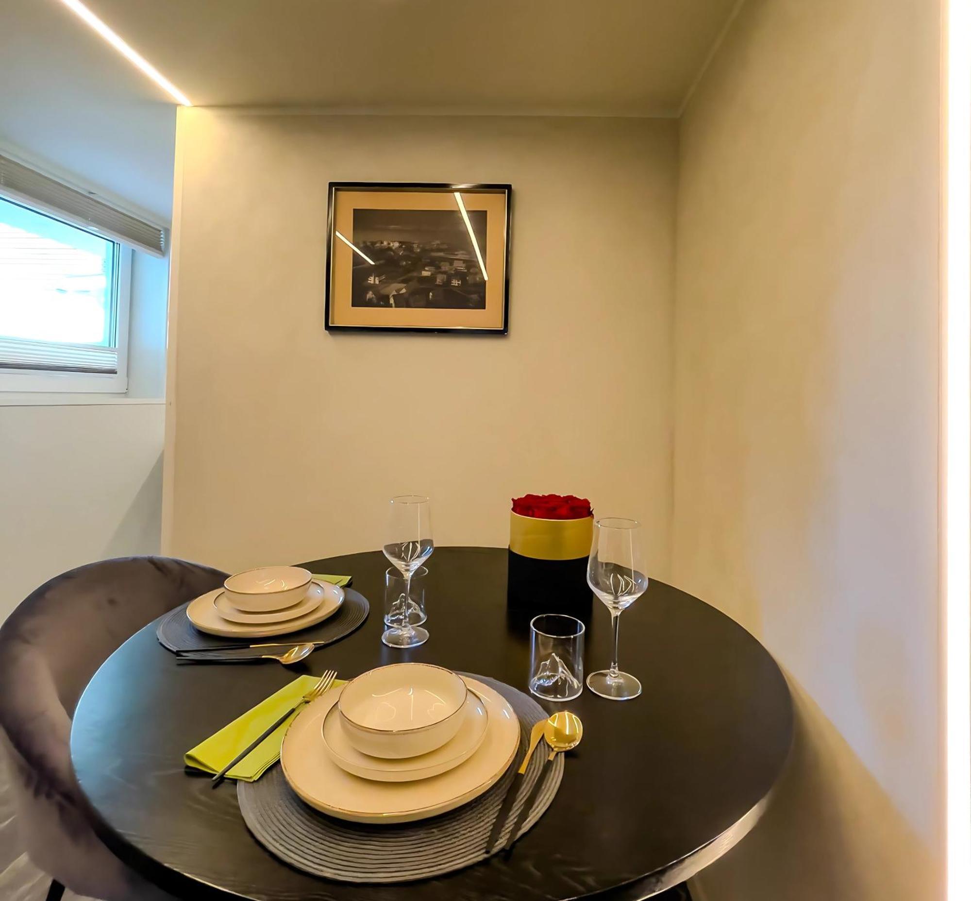 Andalsnes Underground Flat Apartment Екстериор снимка